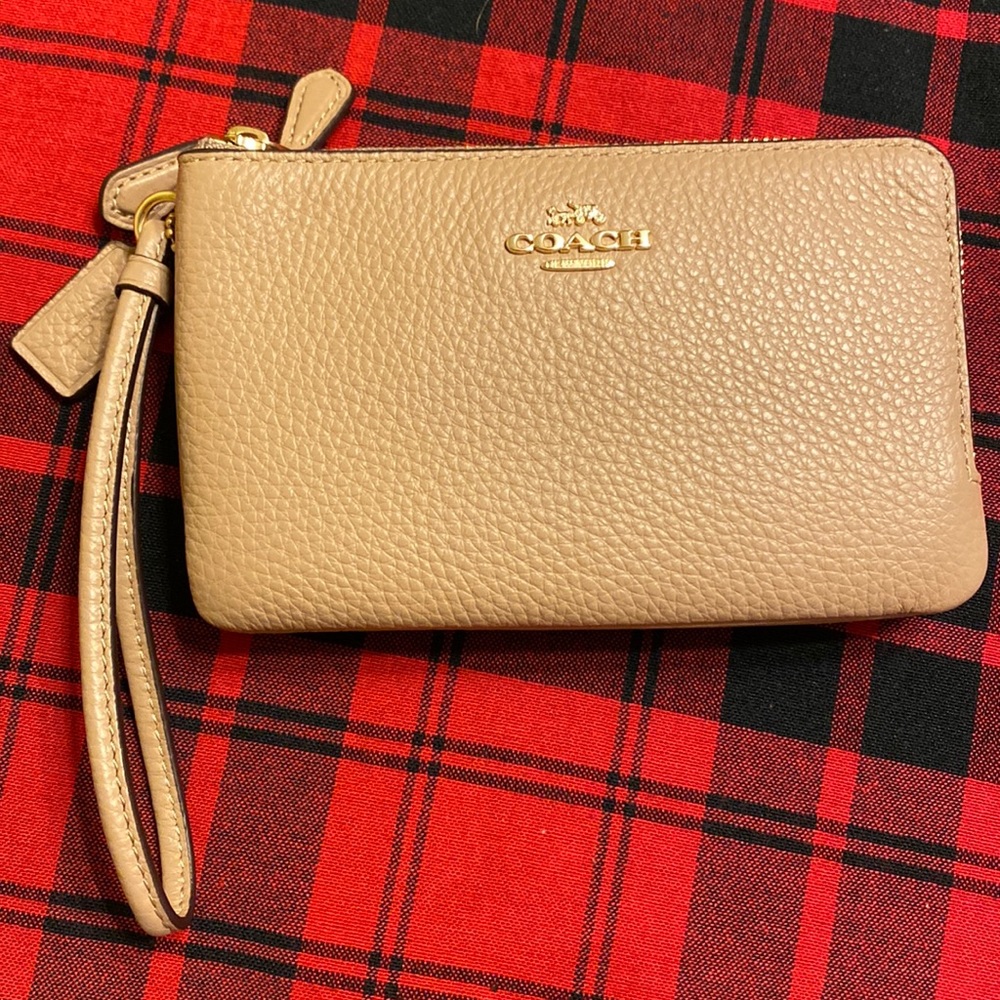 New coach wristlet